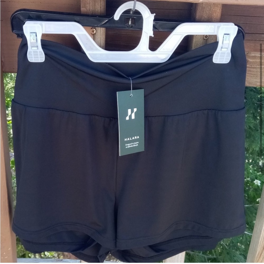 Halara 2 layered shorts  sz XL NWT